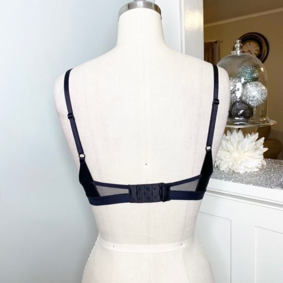 Victoria’s Secret Black Lace Push Up Bra 32D - Picture 6 of 9